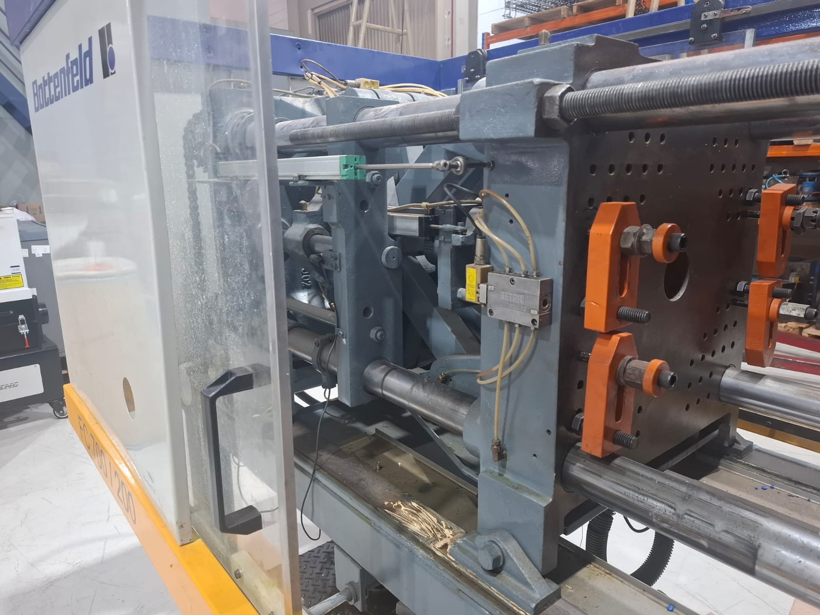 Injetora Battenfeld 70 ton